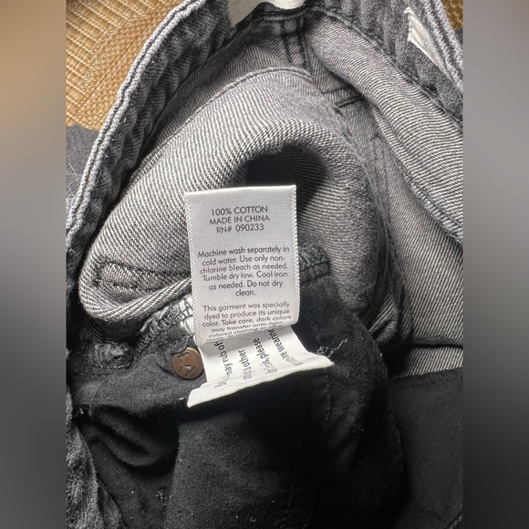 Pacsun Women's Green & White Paisley Embroidered Dark Grey Mom Jeans,Size 24 - Picture 9 of 9